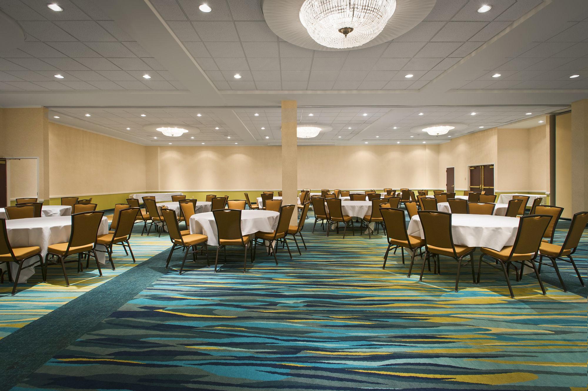 Springhill Suites By Marriott Lawrence Downtown Εξωτερικό φωτογραφία