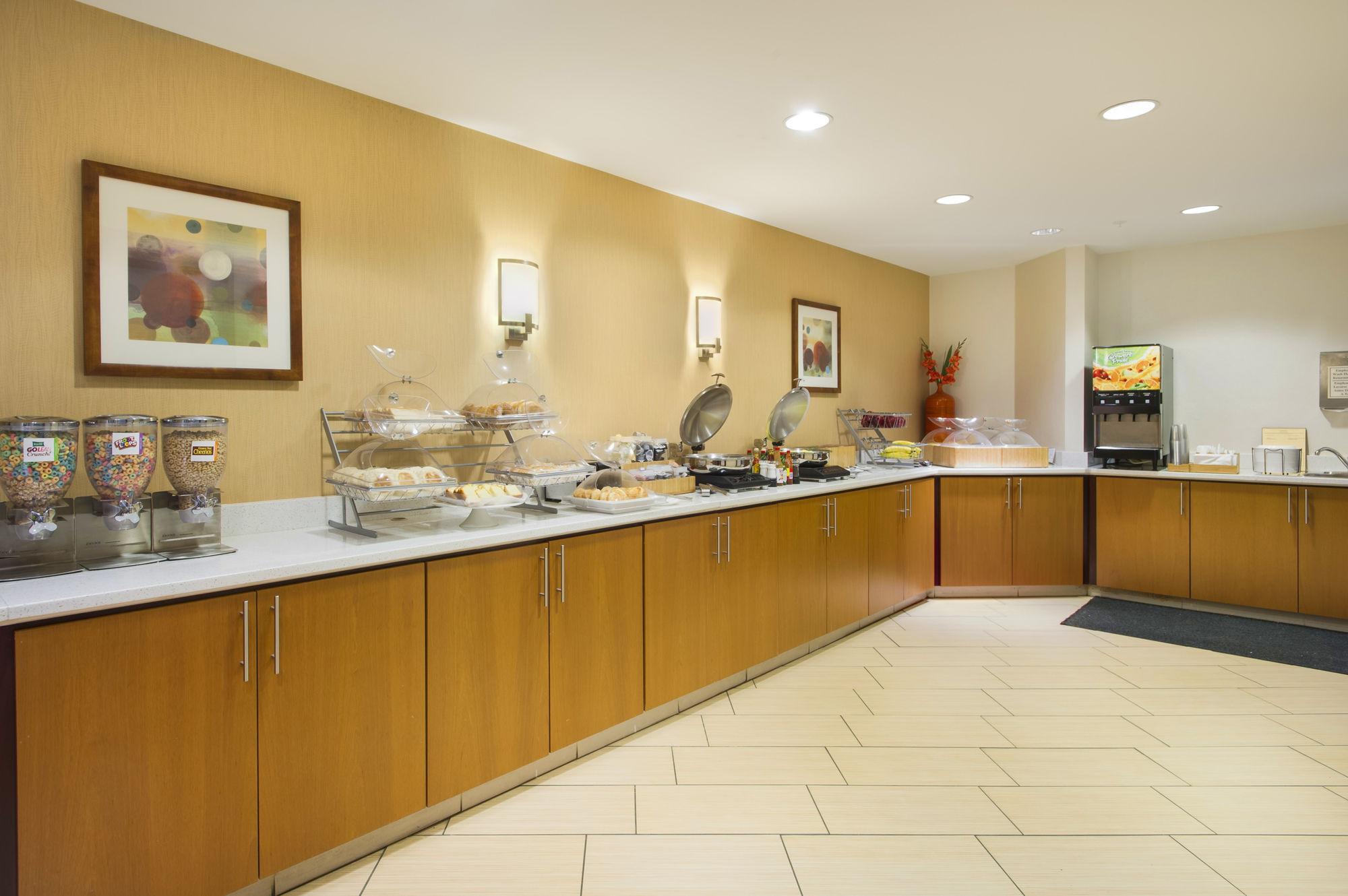 Springhill Suites By Marriott Lawrence Downtown Εξωτερικό φωτογραφία