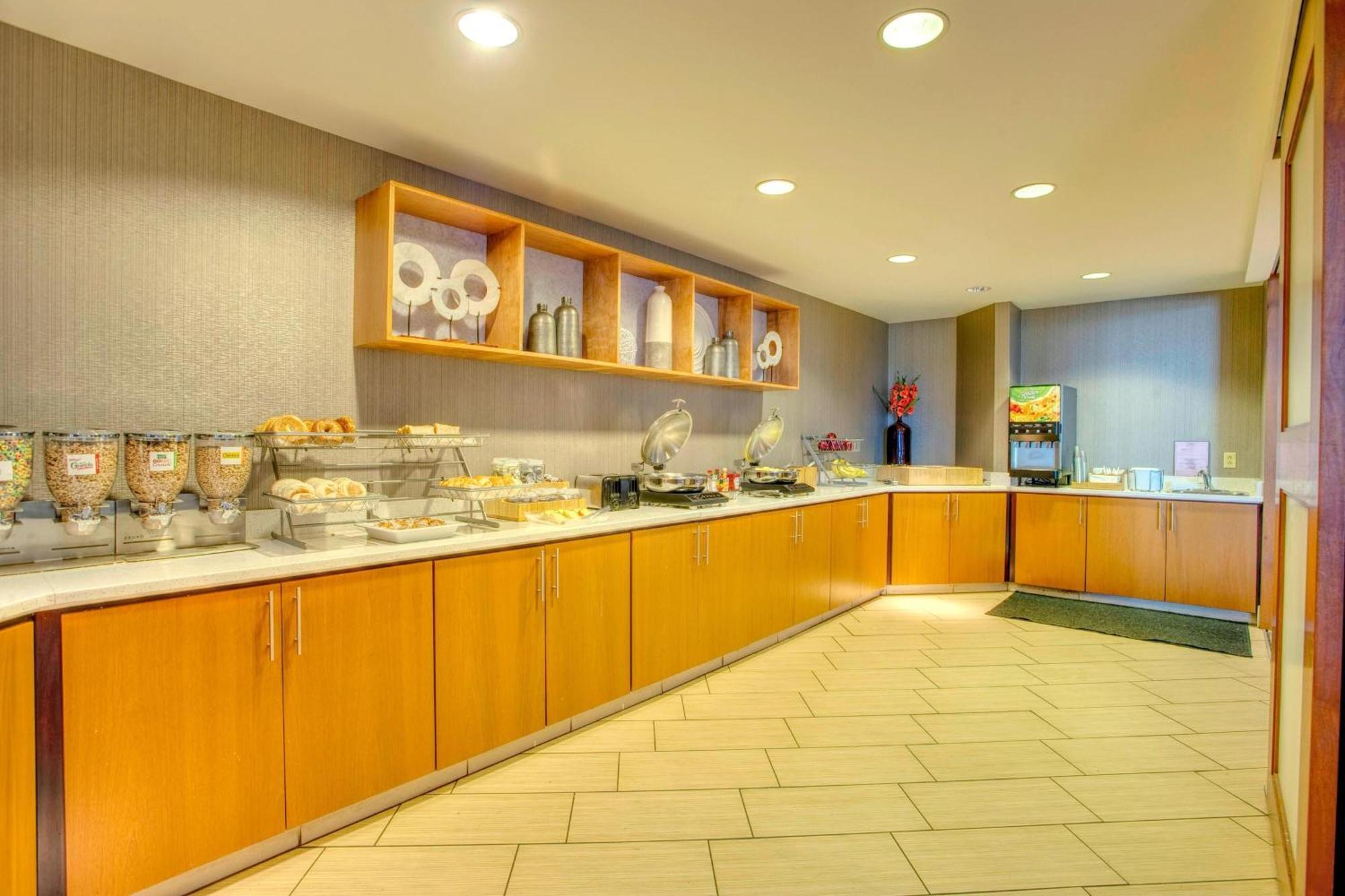 Springhill Suites By Marriott Lawrence Downtown Εξωτερικό φωτογραφία