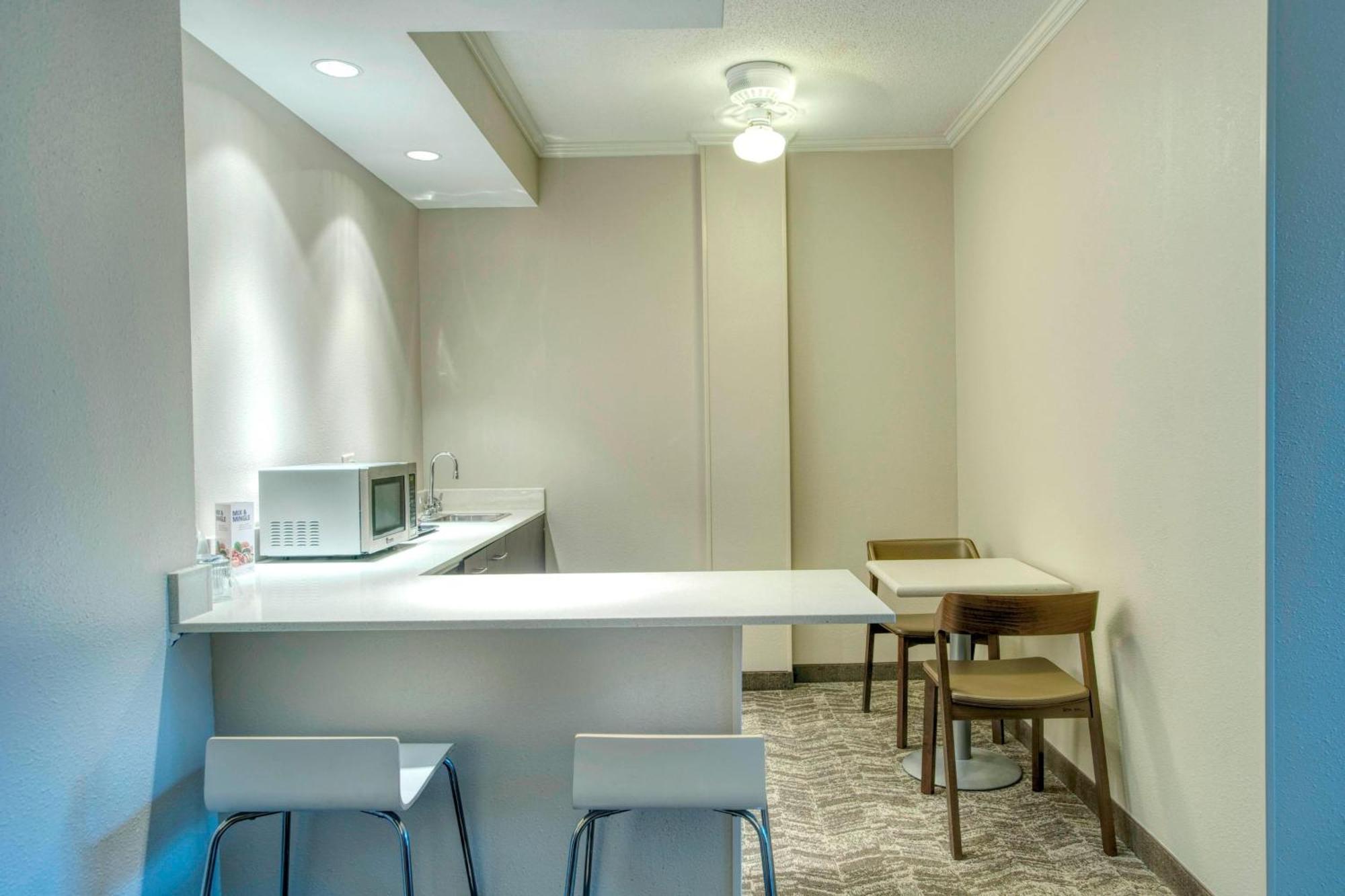 Springhill Suites By Marriott Lawrence Downtown Εξωτερικό φωτογραφία