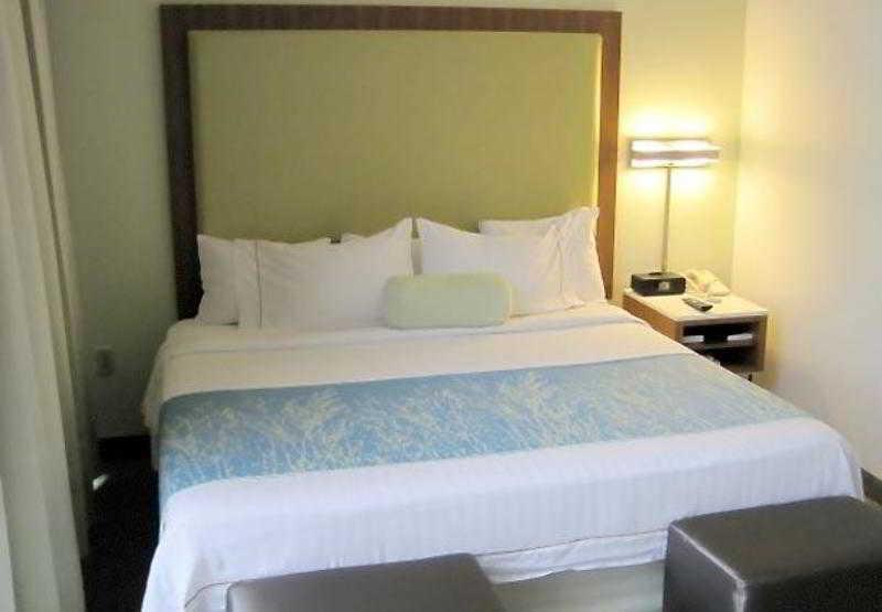 Springhill Suites By Marriott Lawrence Downtown Εξωτερικό φωτογραφία