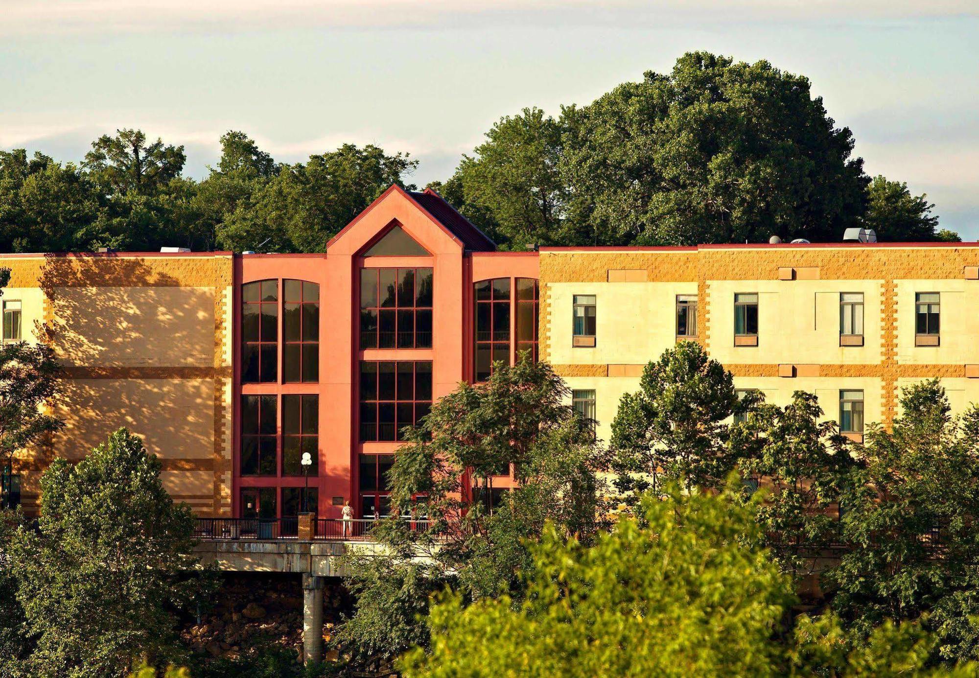 Springhill Suites By Marriott Lawrence Downtown Εξωτερικό φωτογραφία