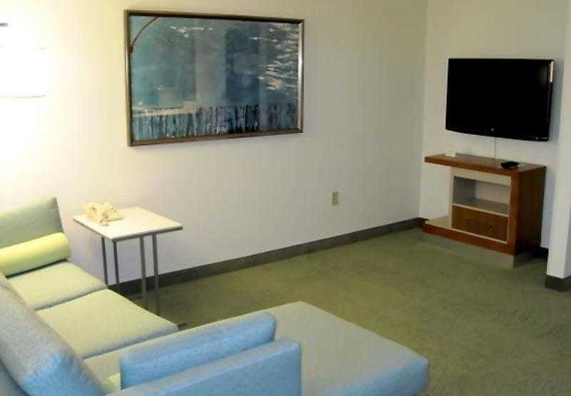 Springhill Suites By Marriott Lawrence Downtown Εξωτερικό φωτογραφία